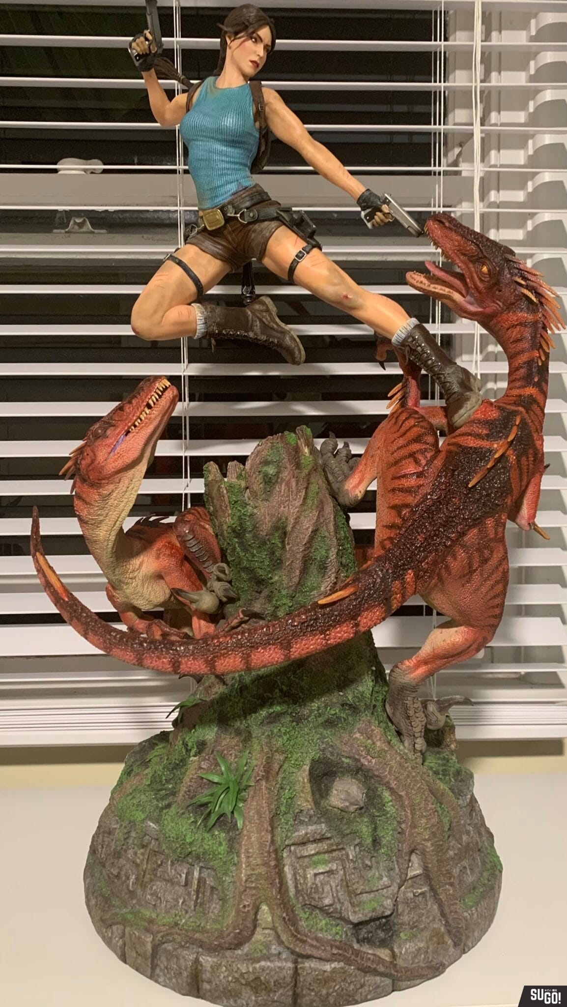 Weta Workshop Lara Croft The Lost Valley 1/4 Scale Statue photo review