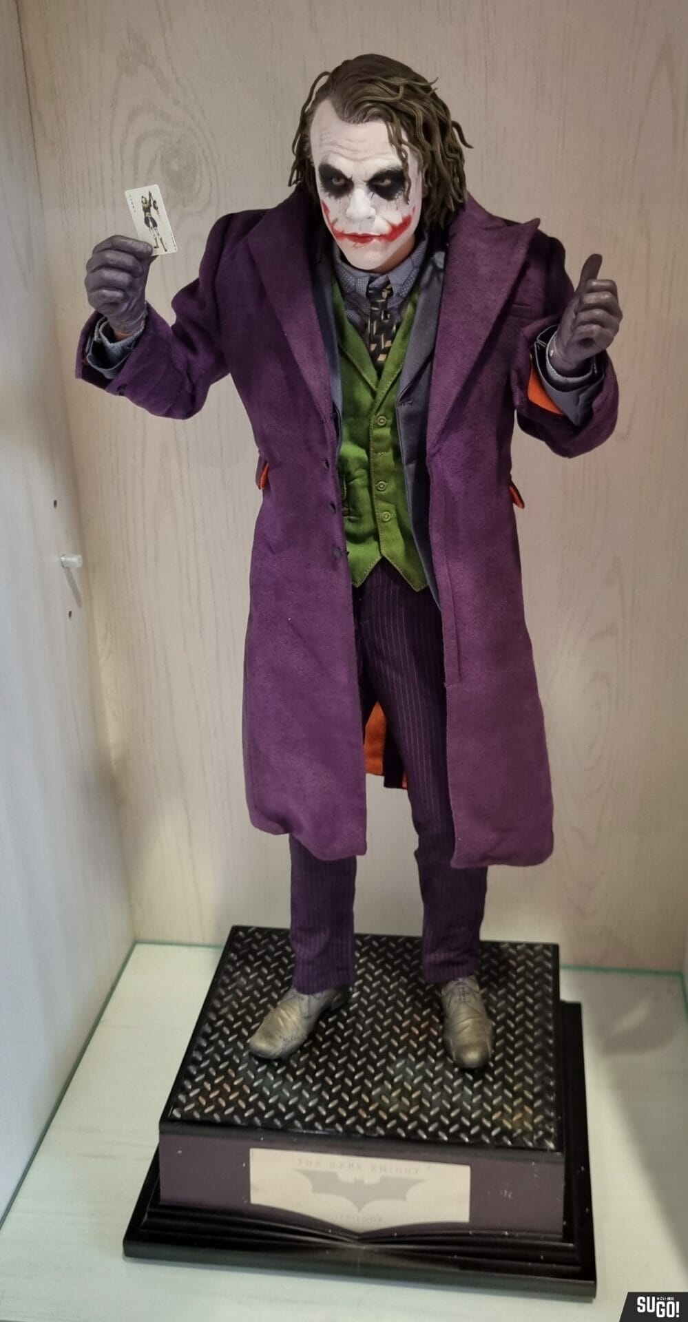 Queen Studios The Dark Knight Heath Ledger Joker 1/4 Statue Regular Edition (Sculpted Hair) [Last Batch] photo review