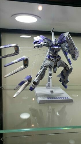 Bandai METAL BUILD Hi-v Gundam "Mobile Suit Gundam: Char's Counterattack Beltorchika's Children" Figure photo review