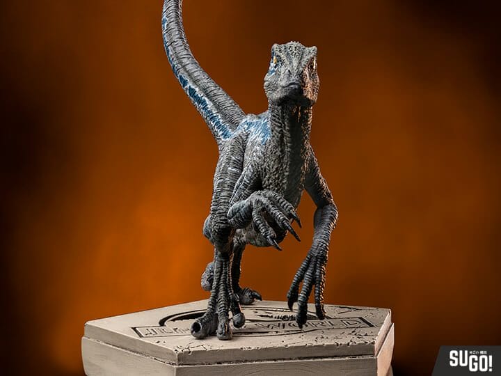 Iron Studios Jurassic World Icons Velociraptor Blue Statue