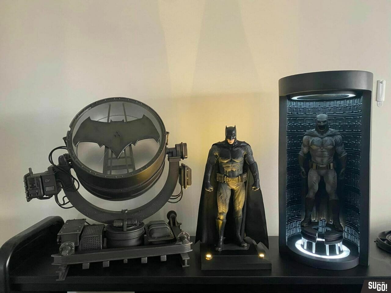 Z Studios DC Batman Bat Light 1/6 Scale Diorama photo review
