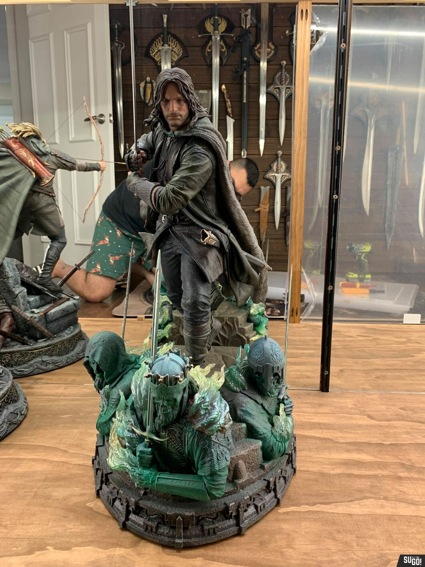 Prime 1 Studio The Lord of The Rings Aragorn 1/4 Scale Statue PMLOTR-03 photo review