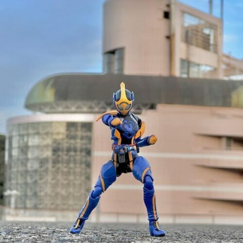 Bandai S.H.Figuarts Kamen Rider Jeanne Cobra Genome & Lovekov Kujaku Genome photo review