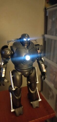 ZD Toys Iron Monger 1:10 Scale Action Figure (With Light Up Function) photo review