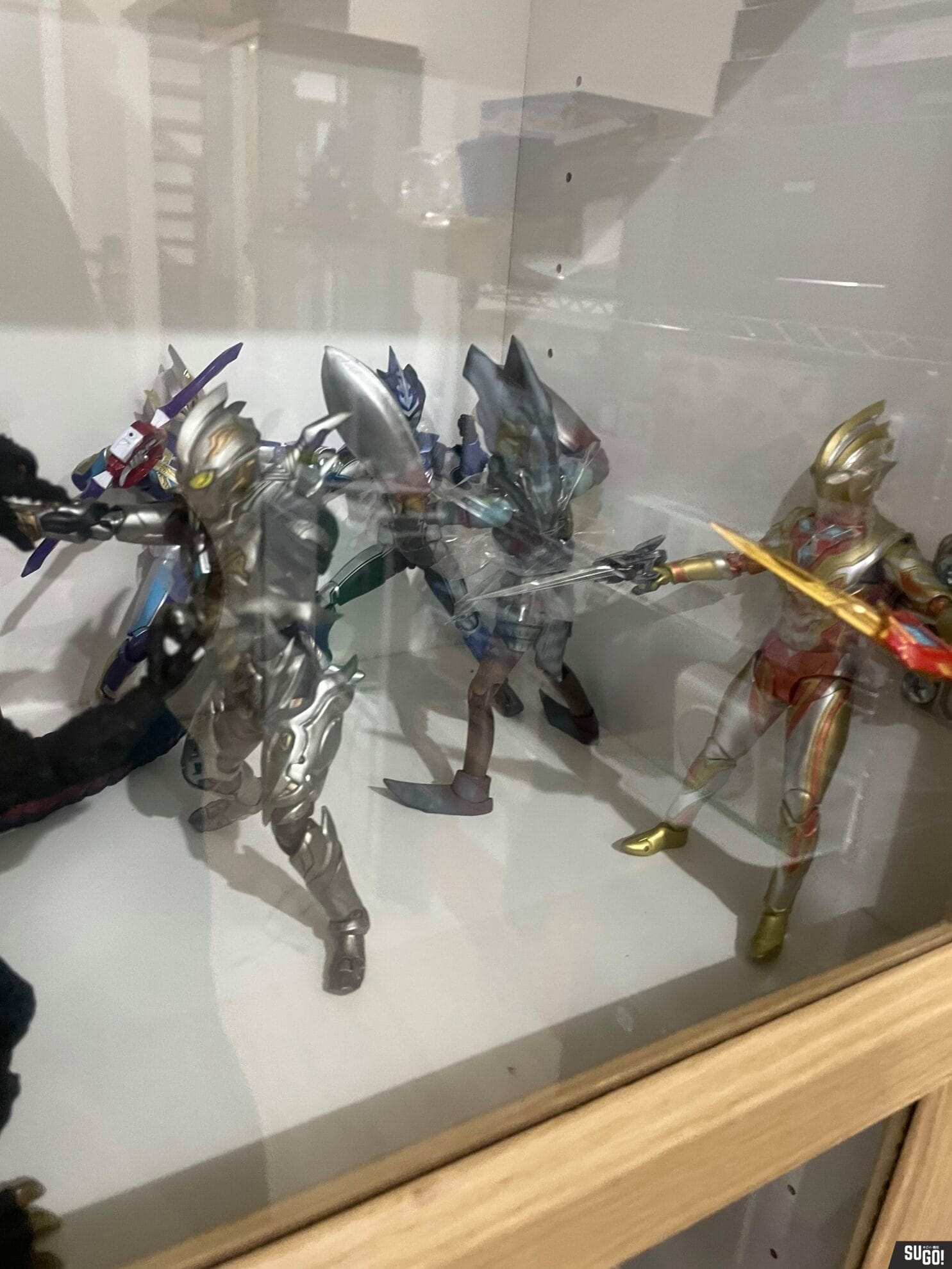 Bandai Spirits Ultraman Trigger S.H.Figuarts Glitter Trigger Eternity Exclusive photo review
