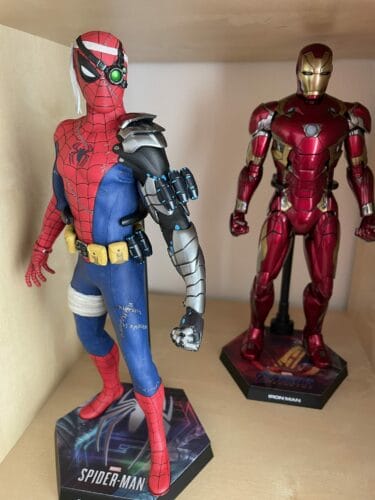 Hot Toys Marvel's Spider-Man Spider-Man (Cyborg Spider-Man Suit) 1/6 Figure VGM51 photo review