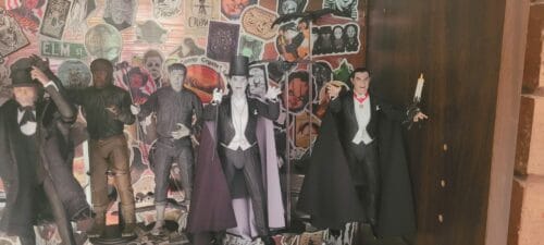 Neca Universal Monsters Ultimate Dracula (Carfax Abbey) Figure photo review