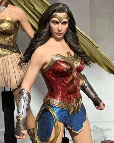 Hot Toys Wonder Woman 1984 Wonder Woman 1/6 Scale Figure MMS584 photo review