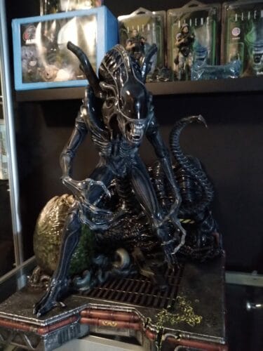 Prime 1 Studio Aliens Warrior Alien 26 inches Statue Deluxe Bonus Edition PMDHAL-02DXS photo review