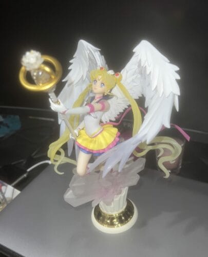 S.H.Figuarts Eternal Sailor Moon Action Figure Bandai Spirits with Tracking