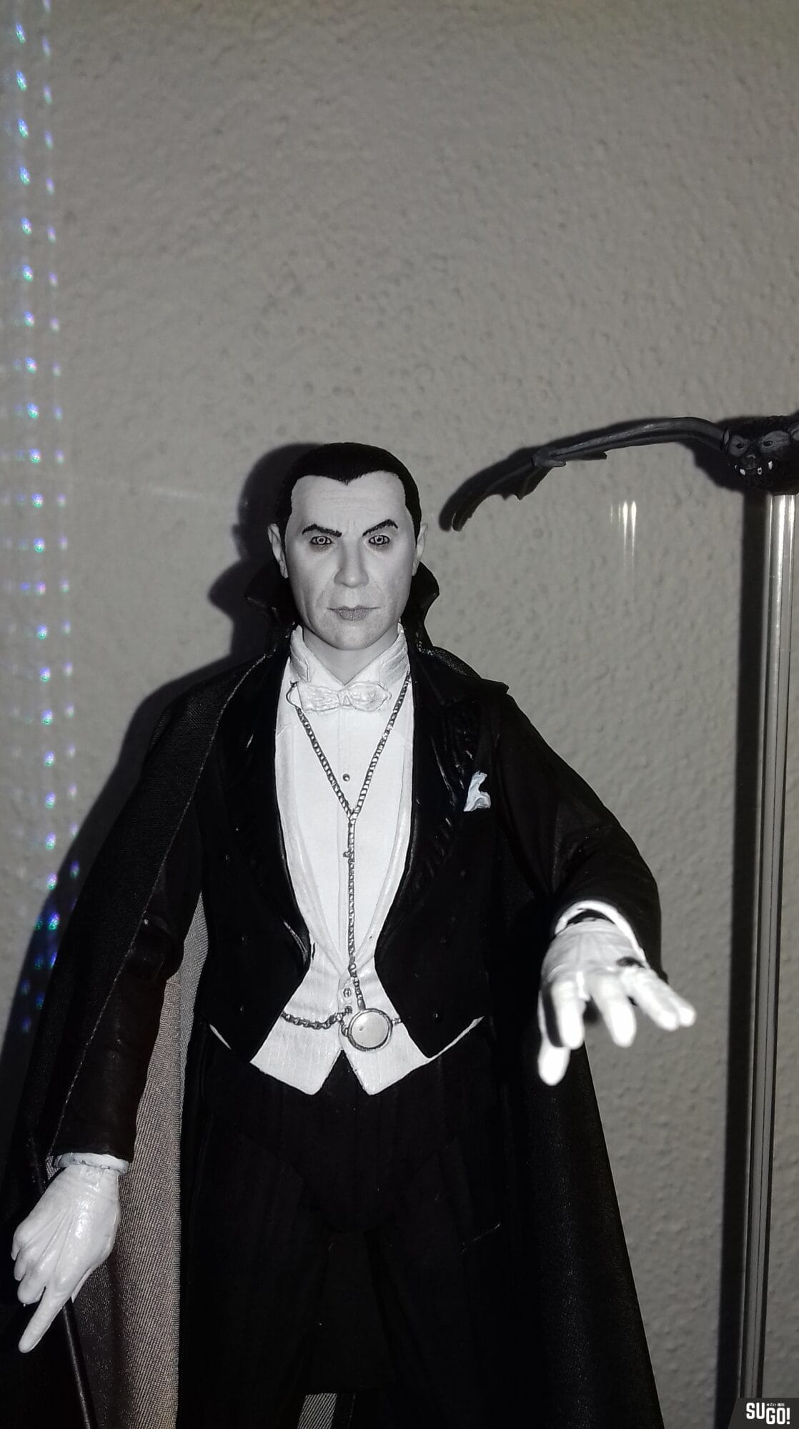 Neca Universal Monsters Ultimate Dracula Carfax Abbey Figure Sugo