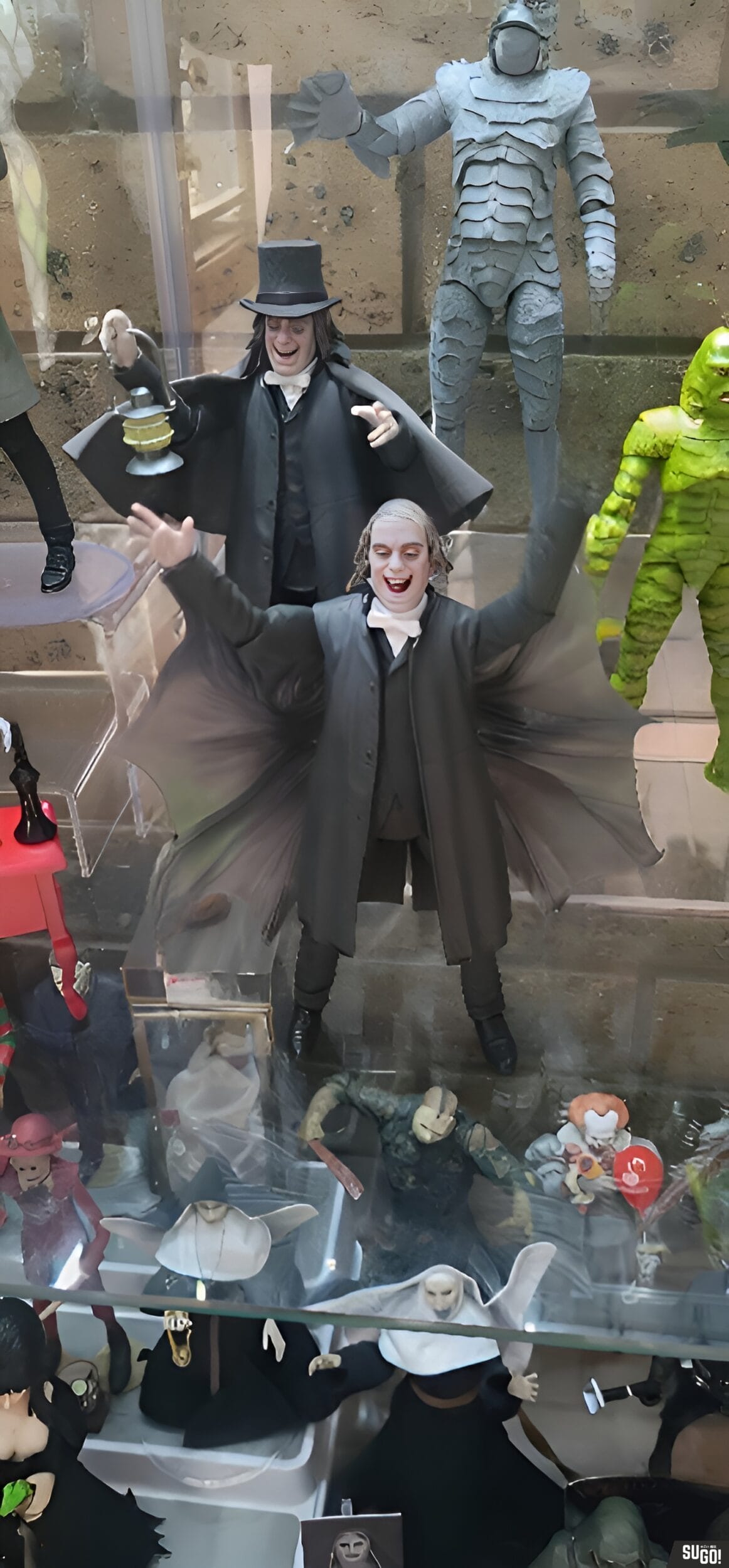 Neca London After Midnight Ultimate Professor Edward C. Burke Action Figure photo review
