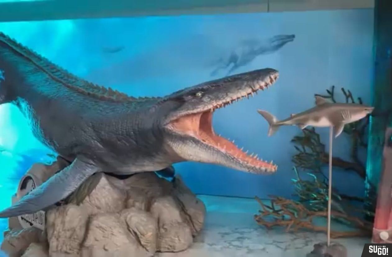 W-Dragon Jurassic World Mosasaurus 1/35 Licensed Statue - Sugo