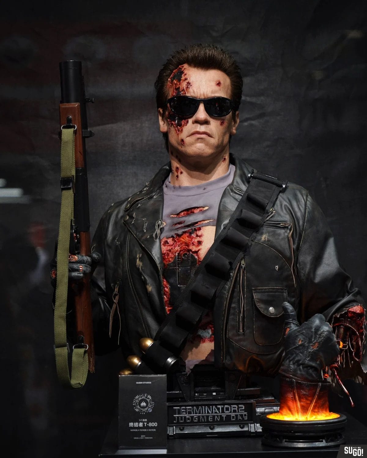 Queen Studios T-800 (Ver. 3) Battle Damaged (Static) Life-Size Bust Statue